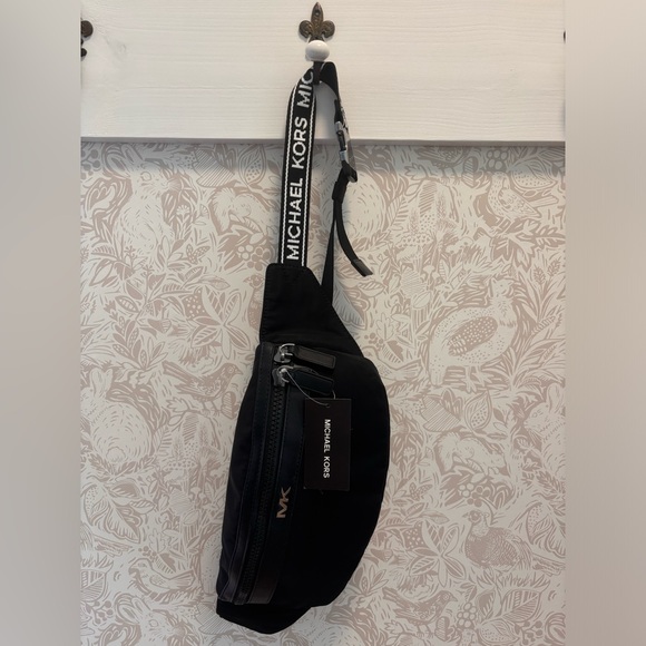 Unisex belt bag - Picture 4 of 6